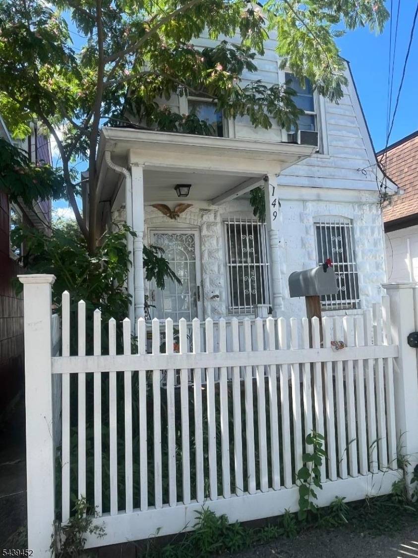 149 Lake Ave, Clifton City, NJ 07011