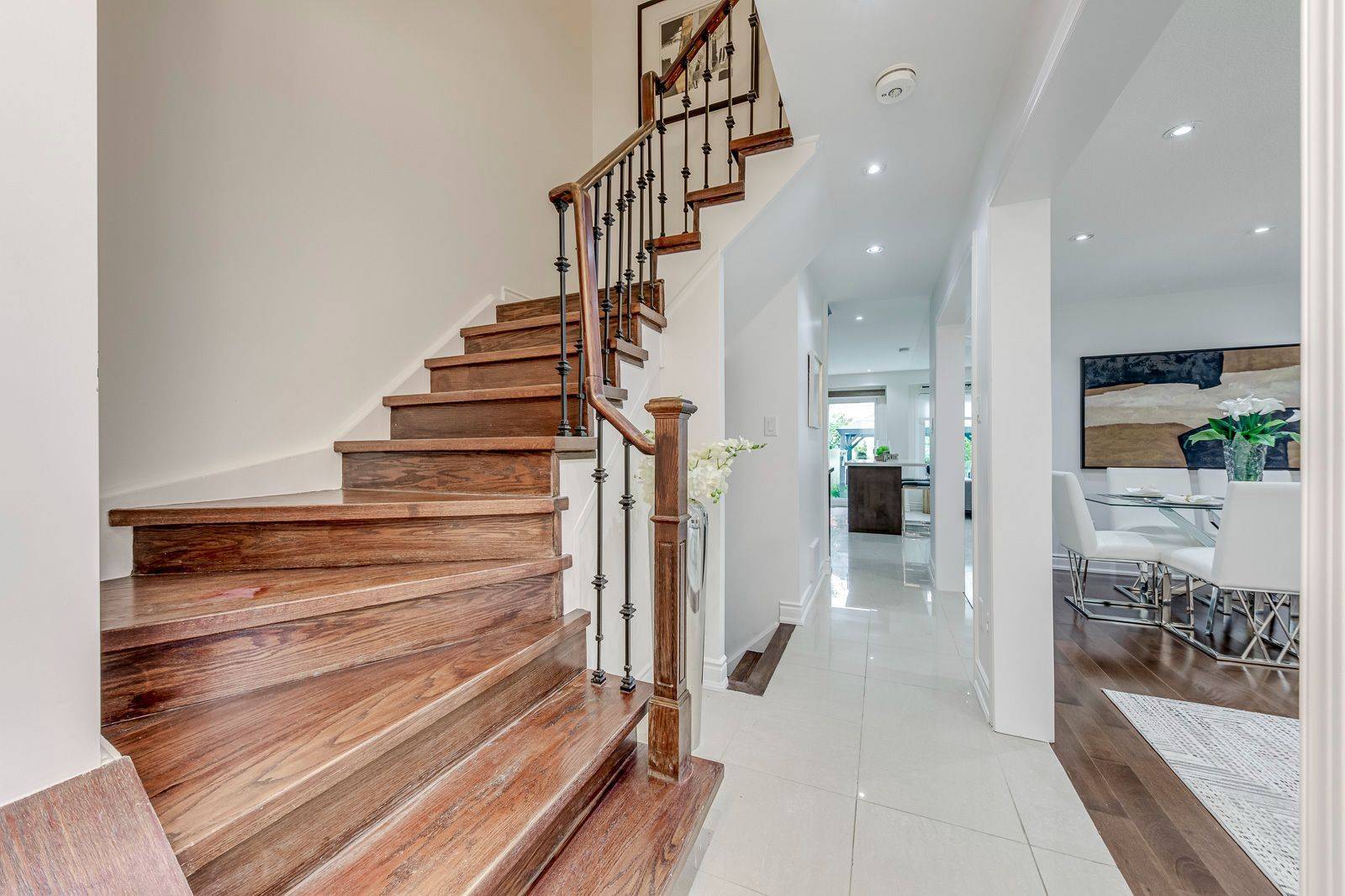 925 Cardington ST, Mississauga, ON L5V 1Z8