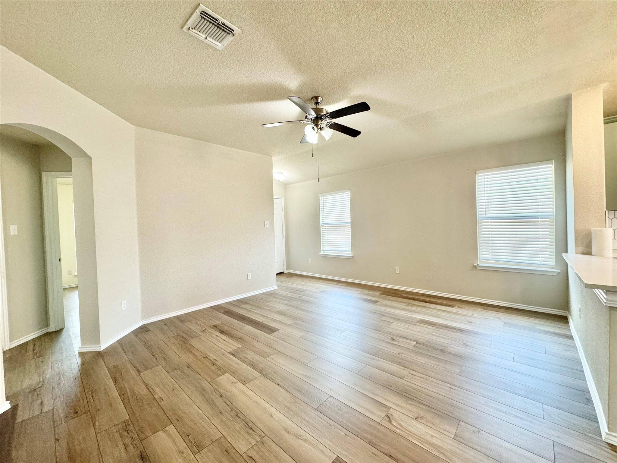 173 Beth Ann LOOP, Taylor, TX 76574