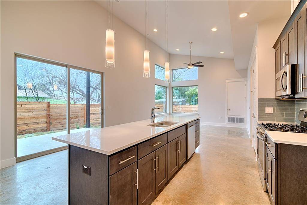 904 E 54th ST #B, Austin, TX 78751