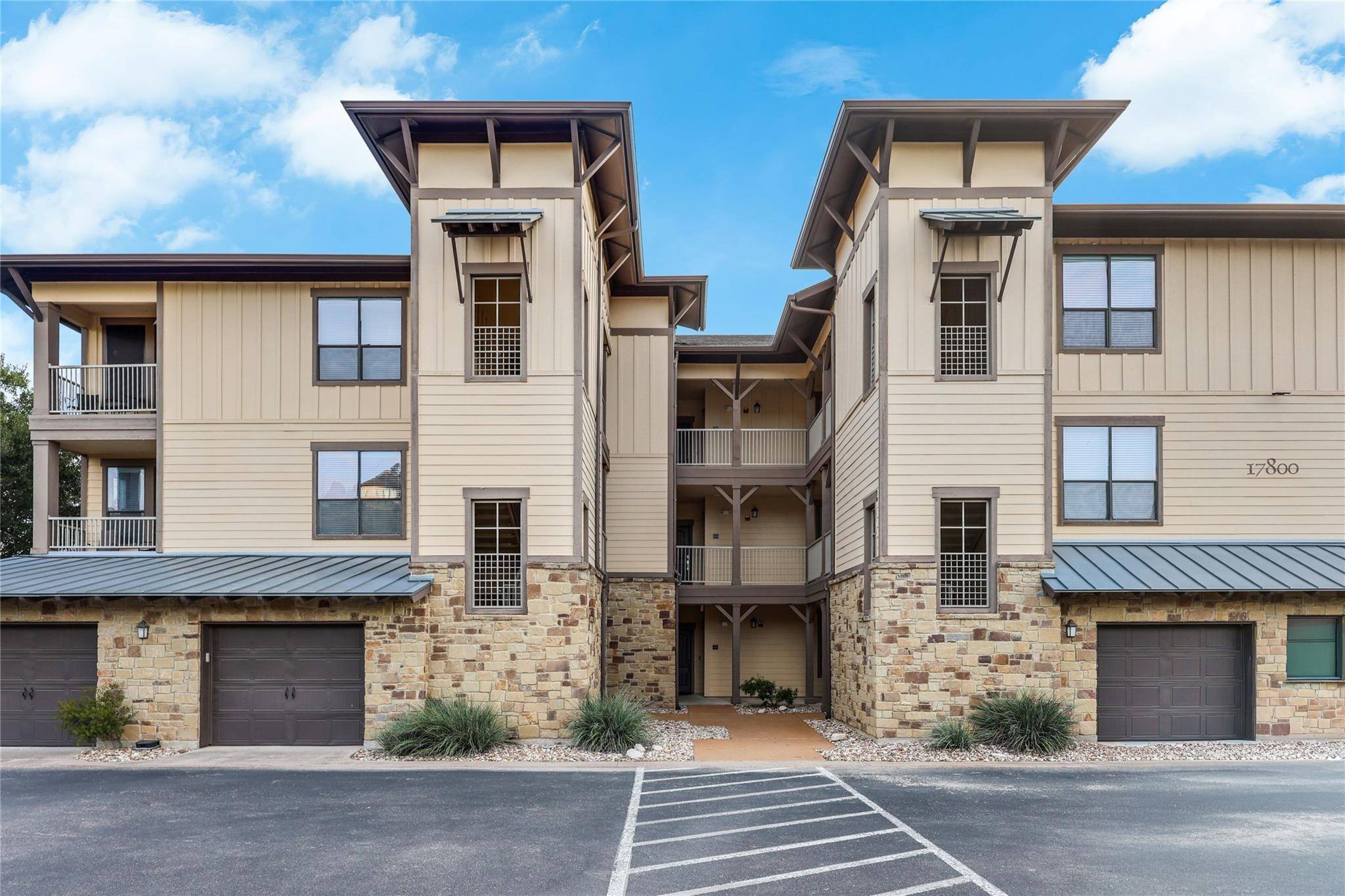17800 Edgewood WAY #202, Jonestown, TX 78645