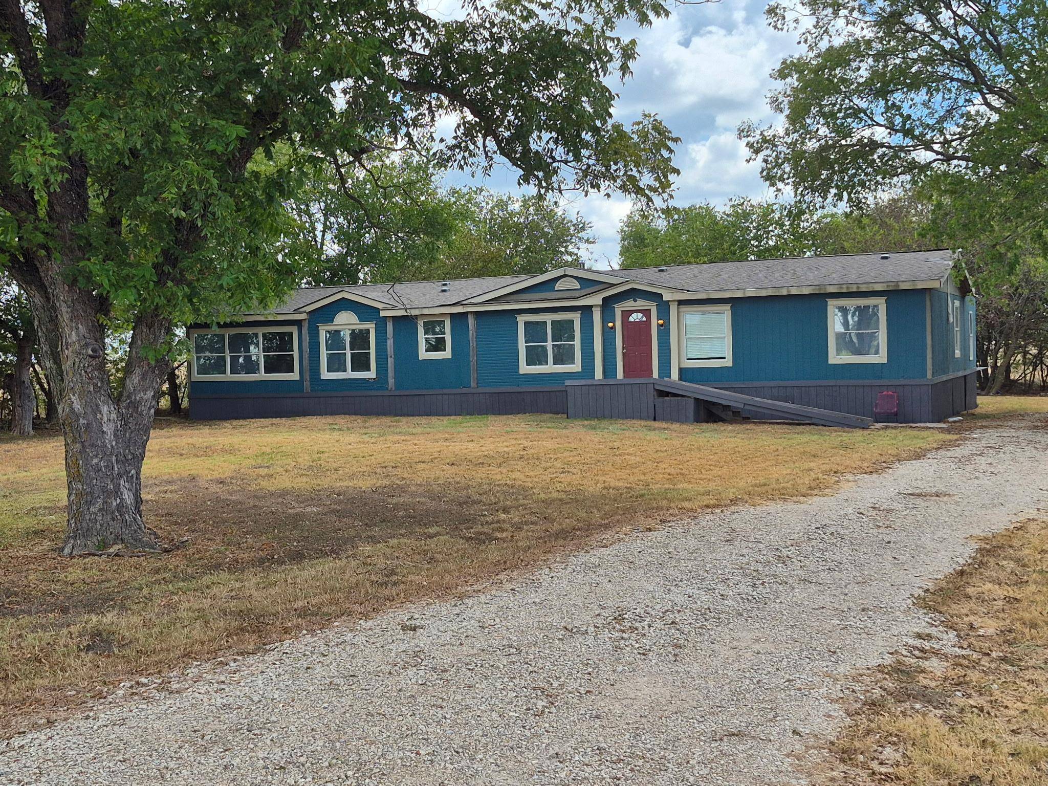 1120 Battle Lake RD, Hallsburg, TX 76682