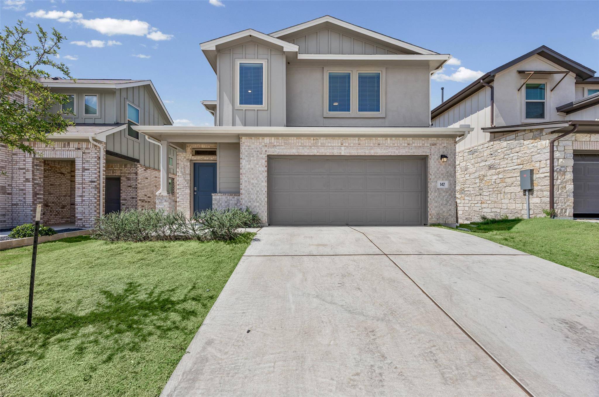 142 Goosewinged DR, Kyle, TX 78640