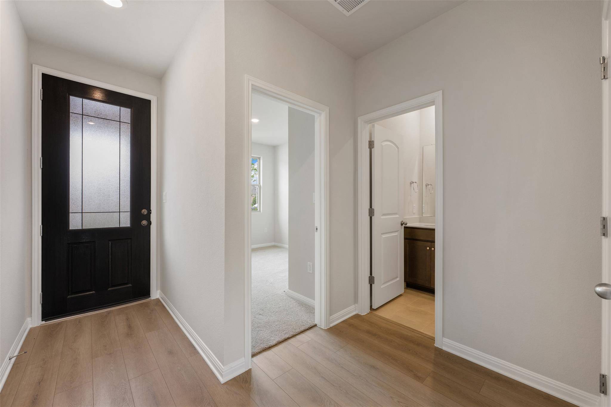 135 Arlington Park LOOP, Hutto, TX 78634