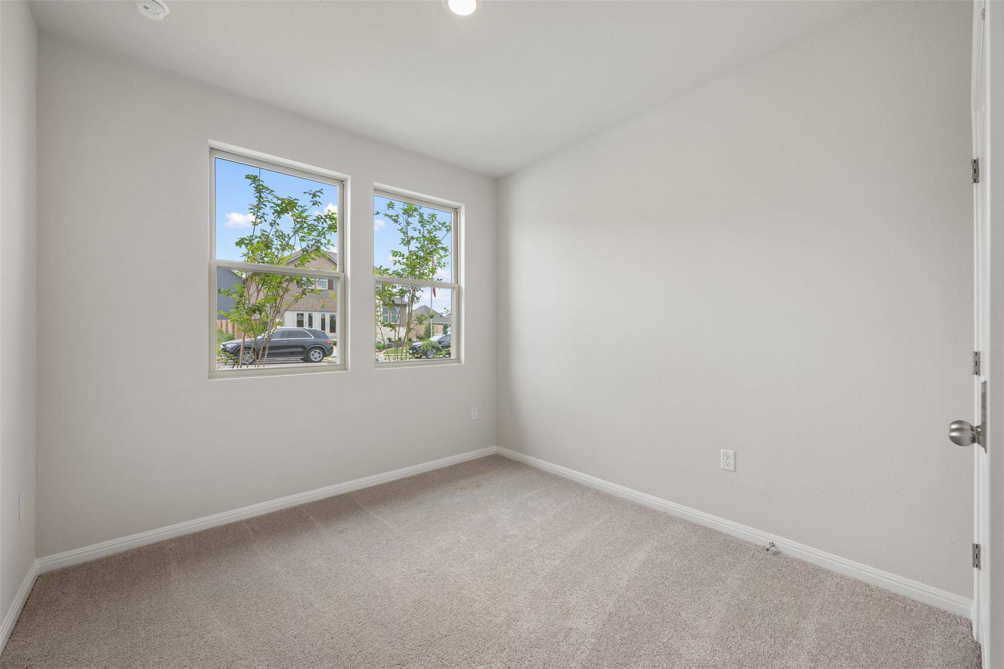 135 Arlington Park LOOP, Hutto, TX 78634