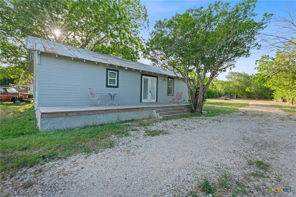 6071 Fm 713, Dale, TX 78616