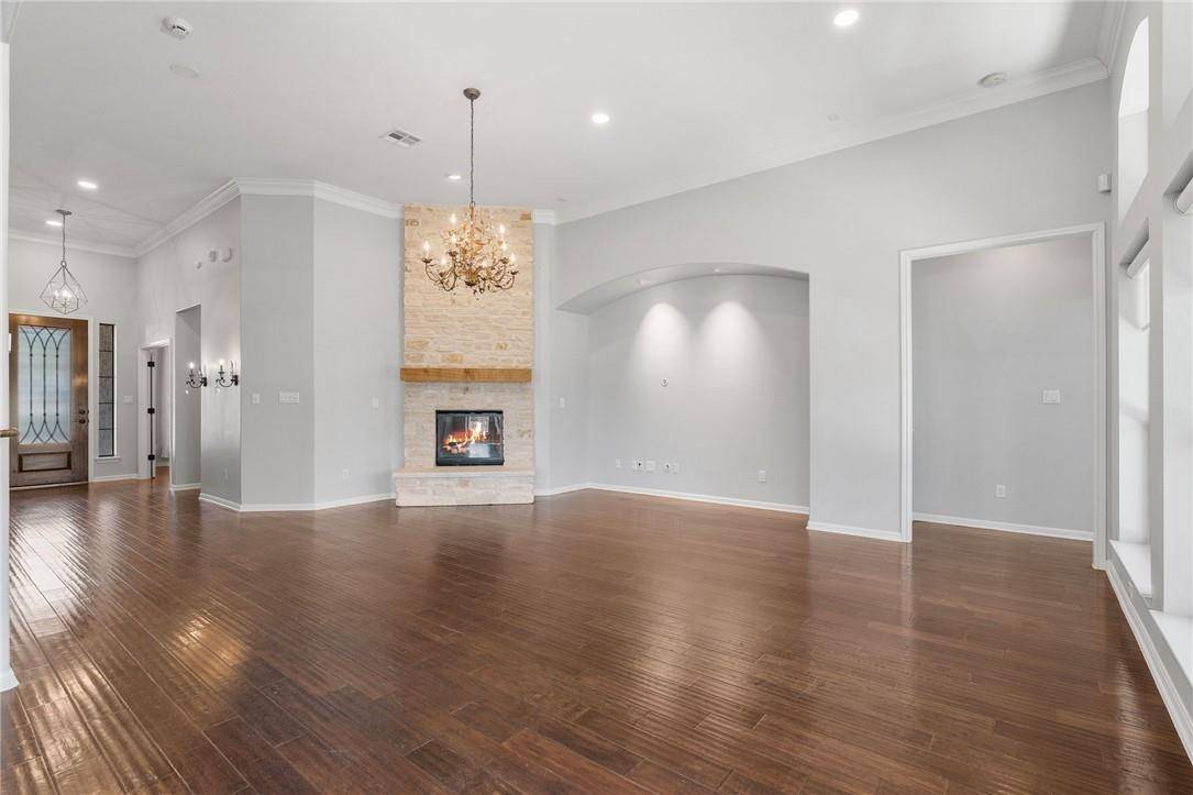4705 Mont Blanc DR, Bee Cave, TX 78738