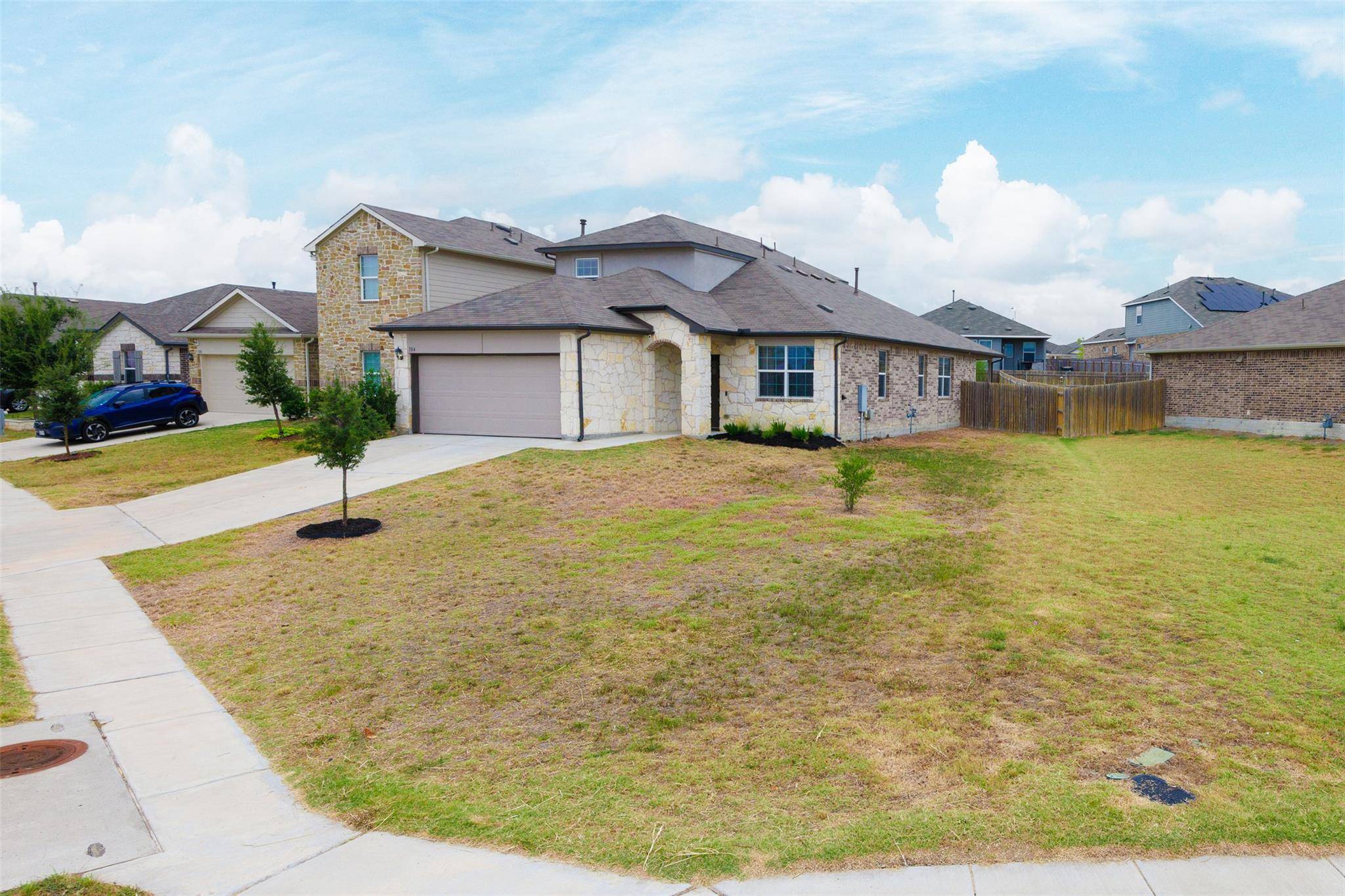 104 Sky Meadows CIR, San Marcos, TX 78666