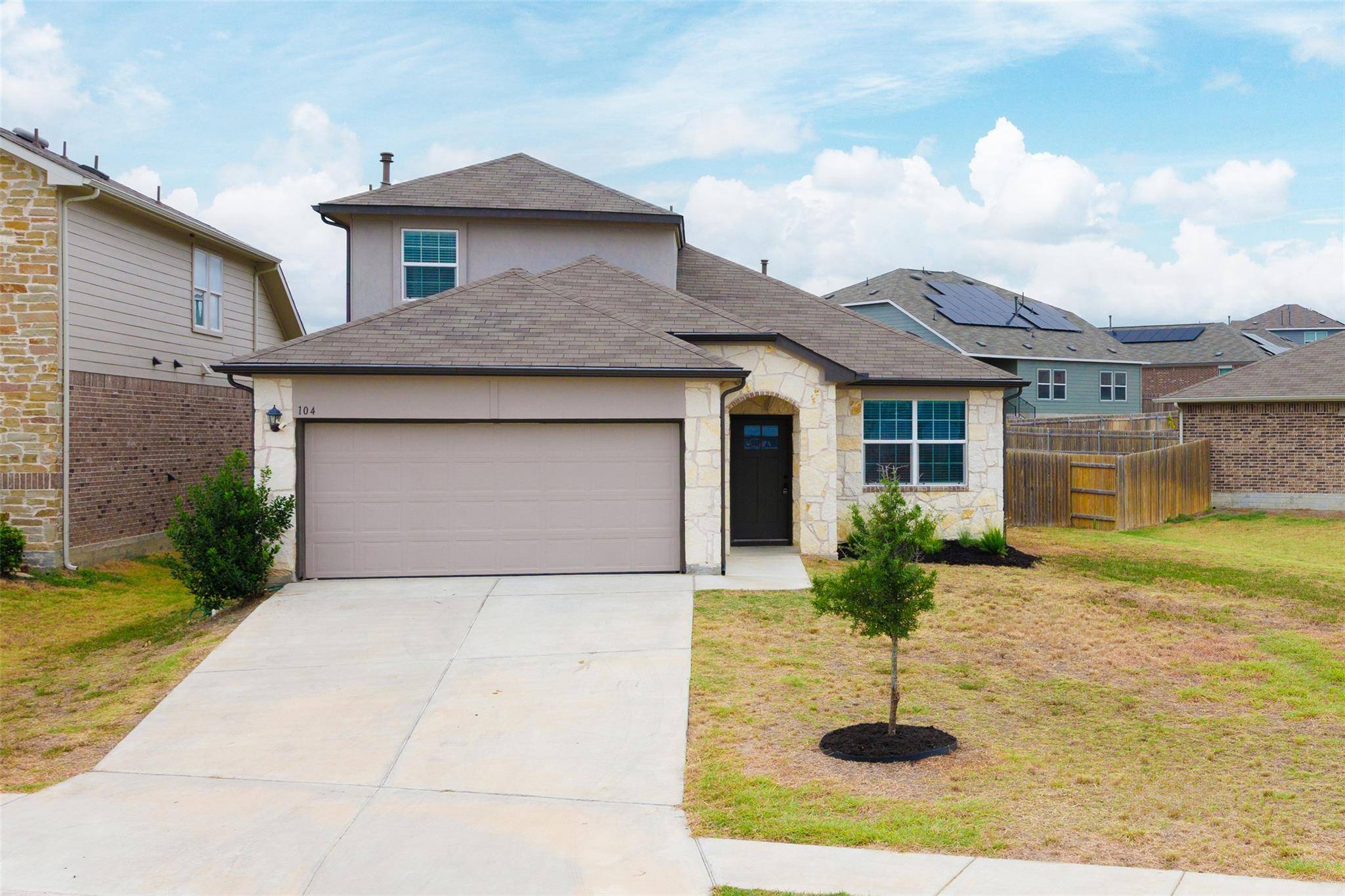 104 Sky Meadows CIR, San Marcos, TX 78666