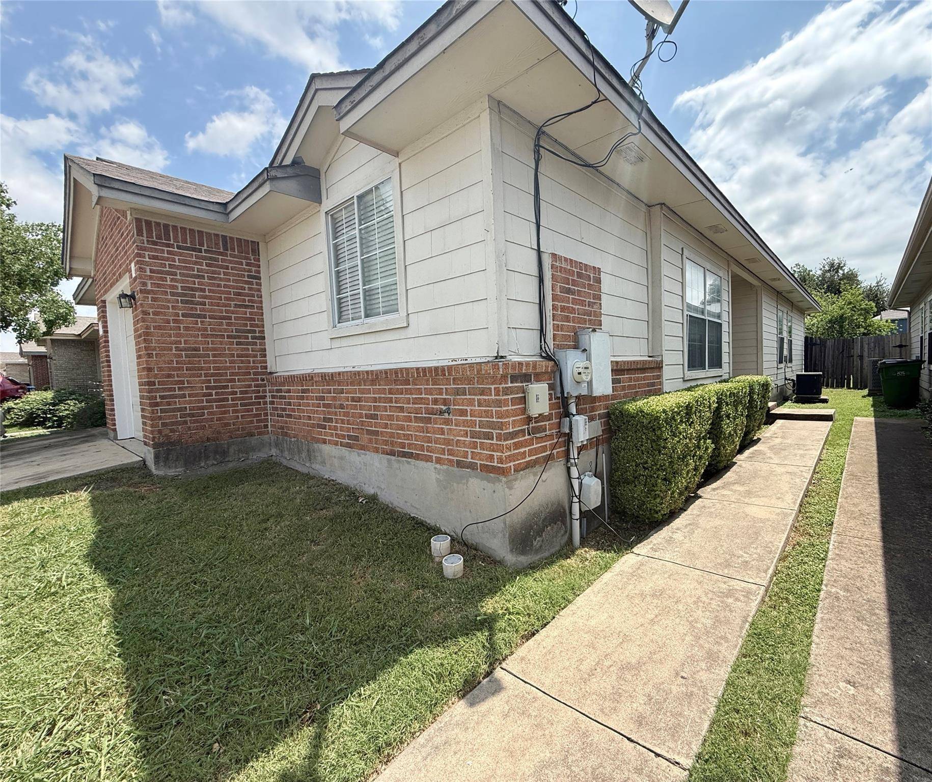 2817 Southampton WAY #B, Round Rock, TX 78664