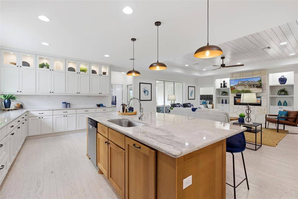 108 Orchard Park DR, Liberty Hill, TX 78642