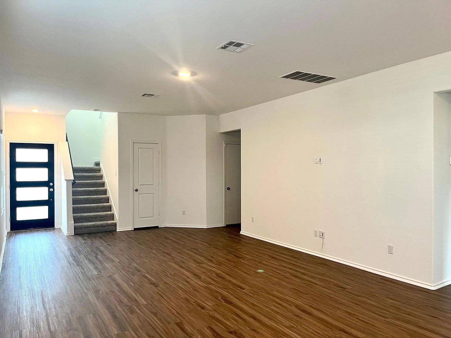 100 Milliner LOOP, Hutto, TX 78634
