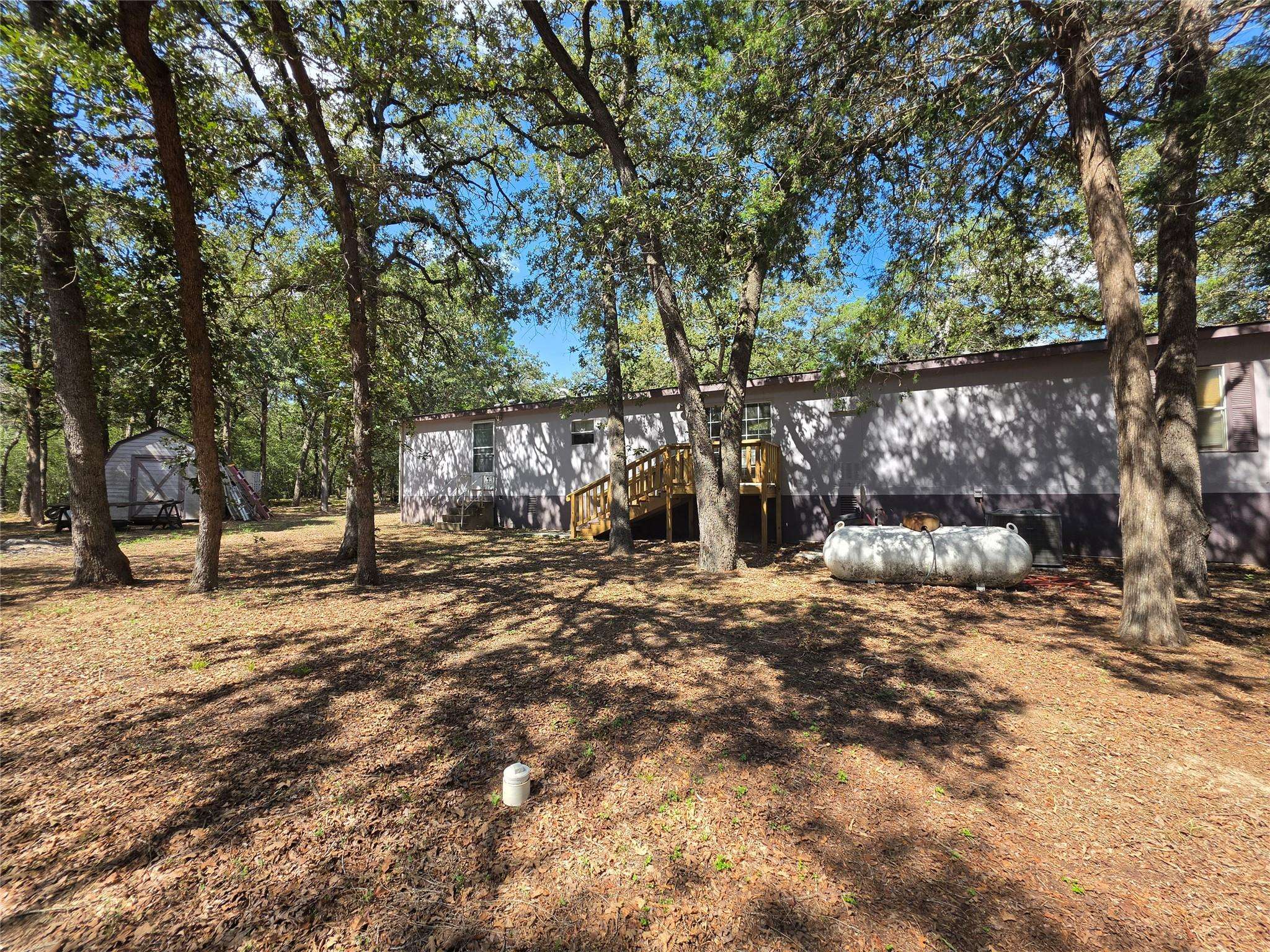 319 Green Oaks DR, Bastrop, TX 78602