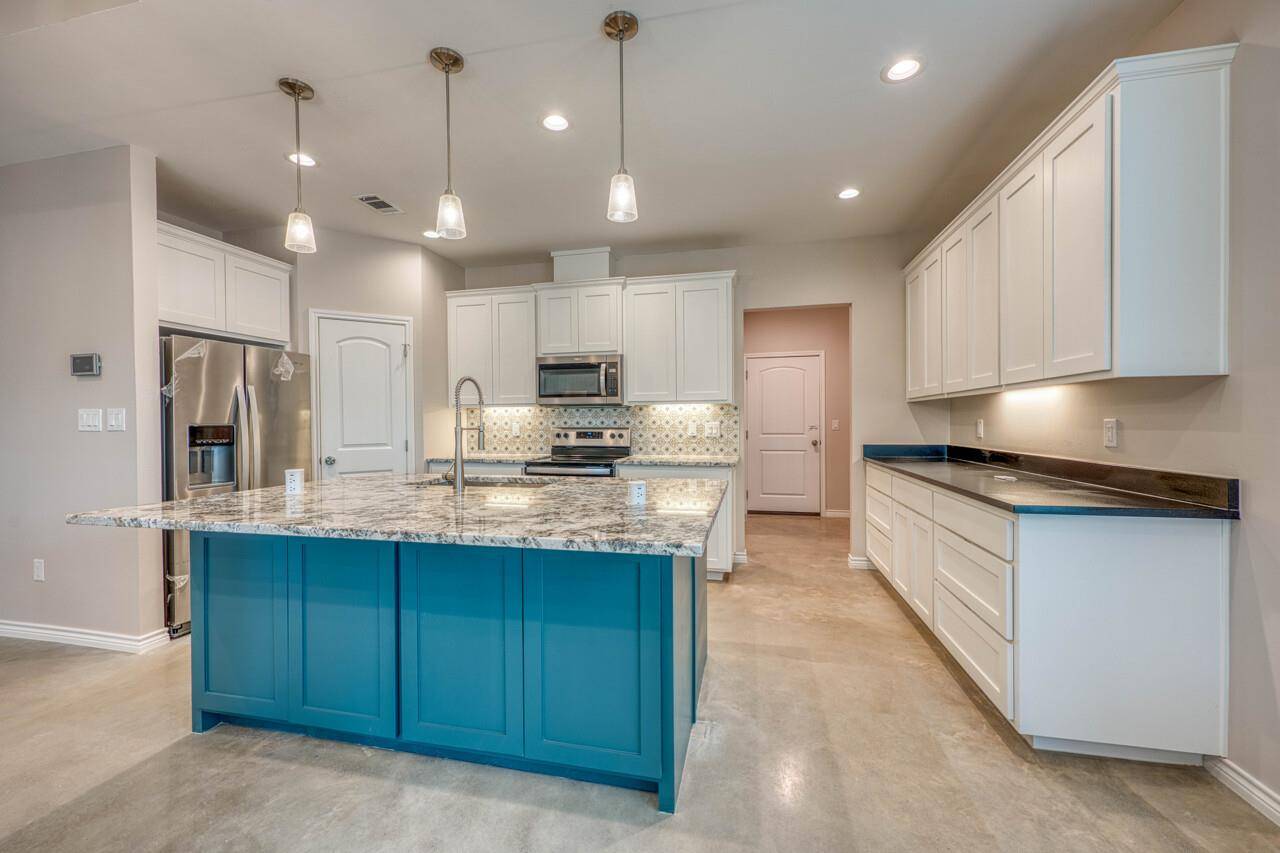 1516 Stonecrests DR, Granite Shoals, TX 78654