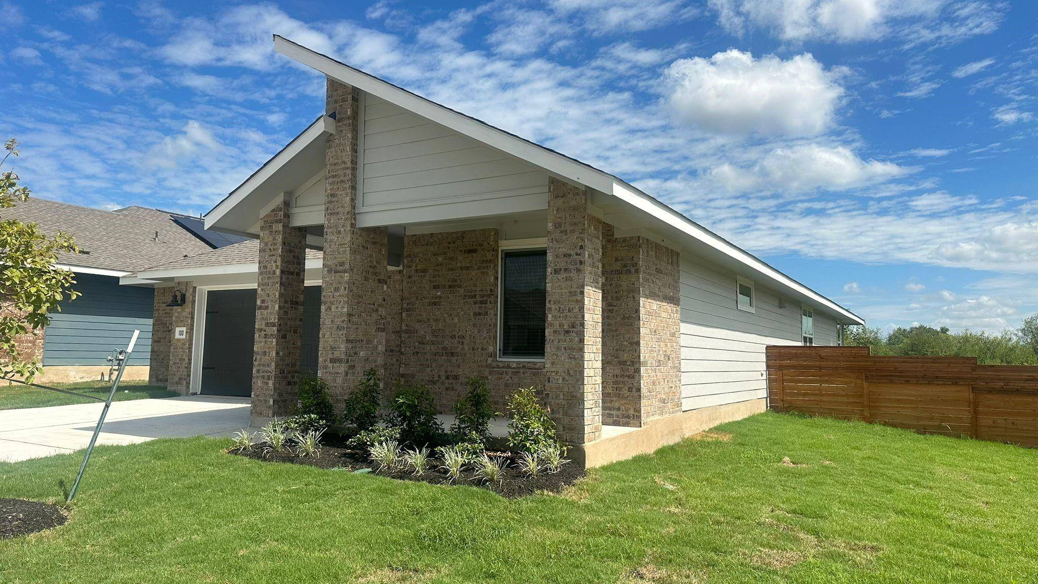 100 Tofalla, Kyle, TX 78640