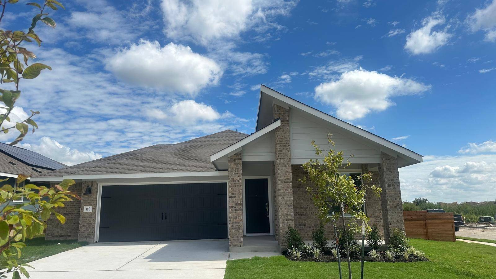100 Tofalla, Kyle, TX 78640