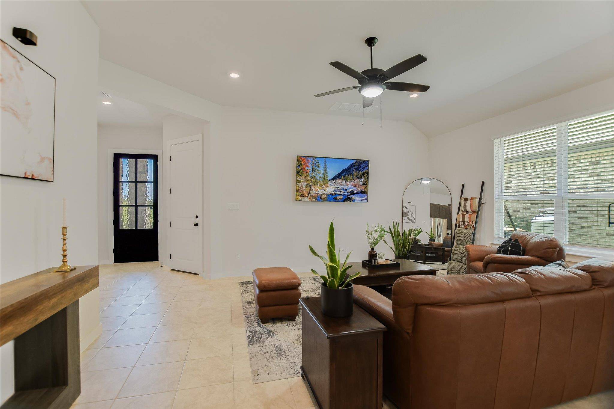 972 Leaning Oak LN, Georgetown, TX 78628