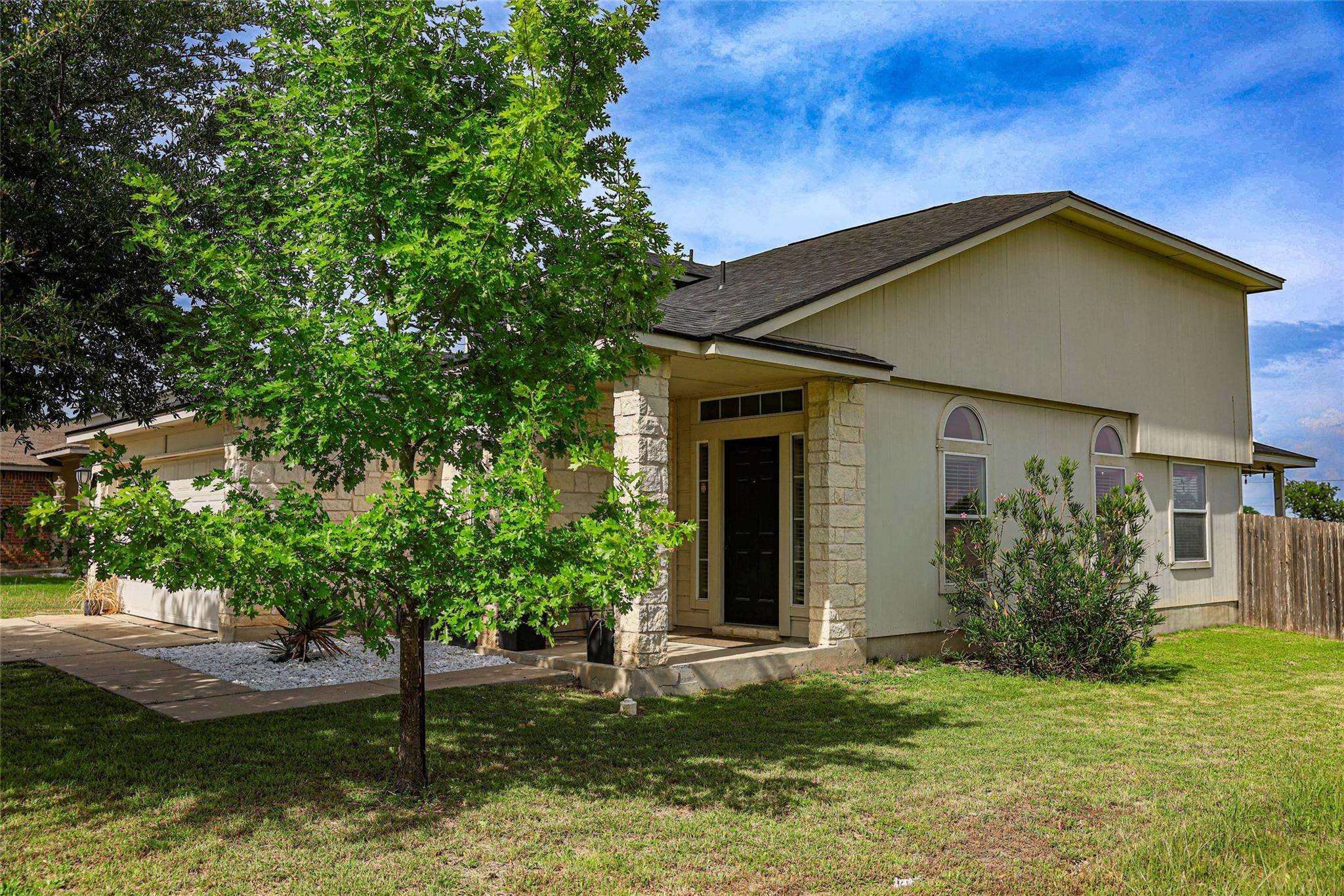 214 Lidell ST, Hutto, TX 78634