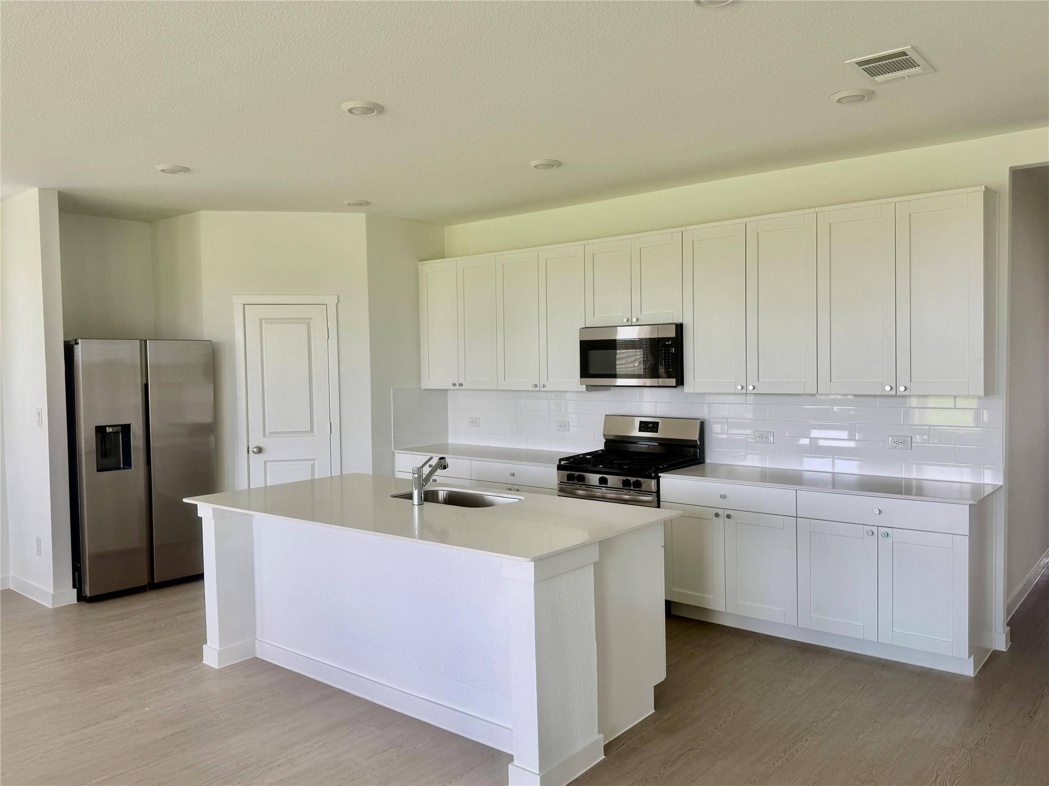 241 Seabreeze ST, Kyle, TX 78640