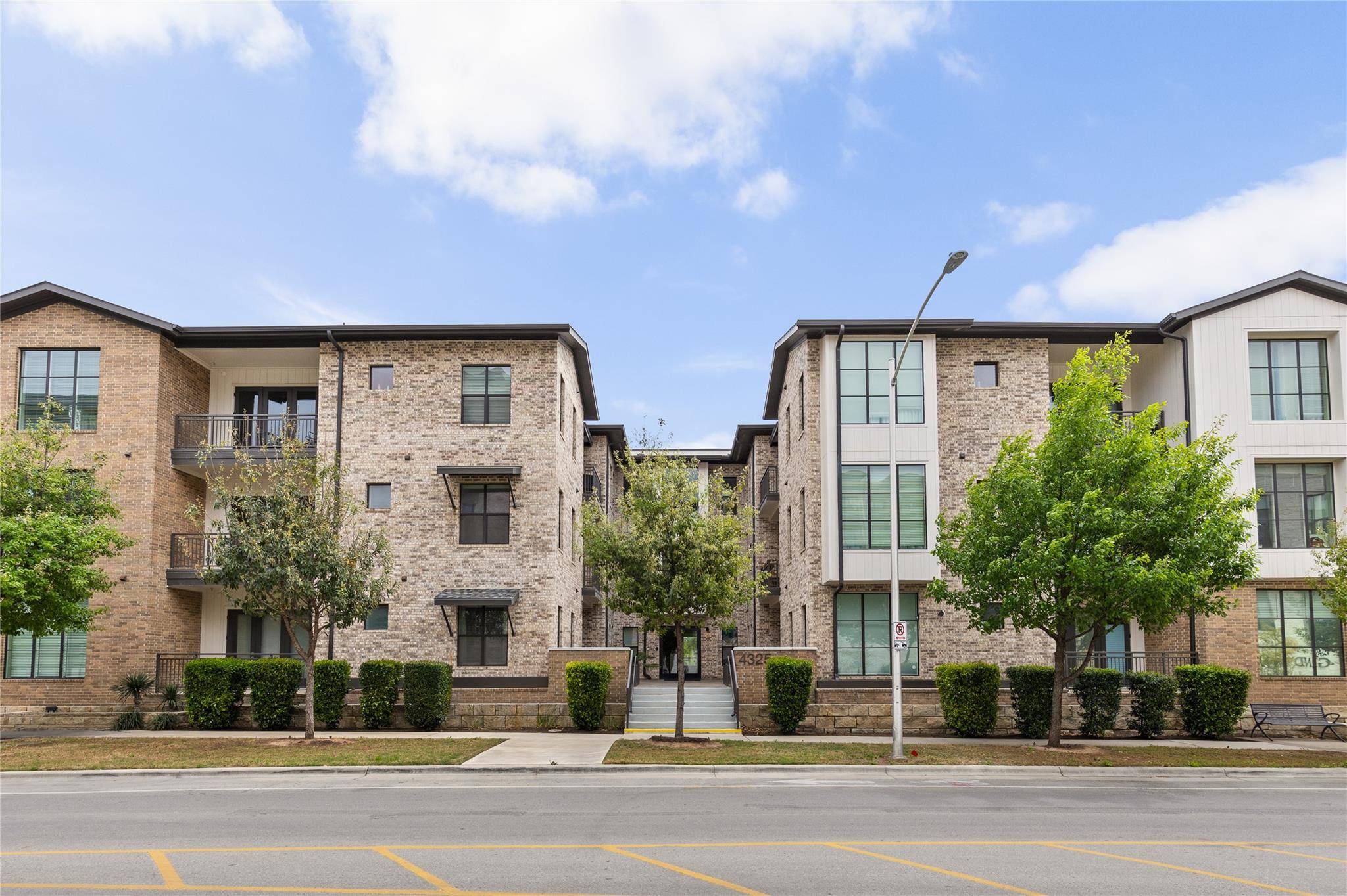 4325 Jackson Ave #2105, Austin, TX 78731