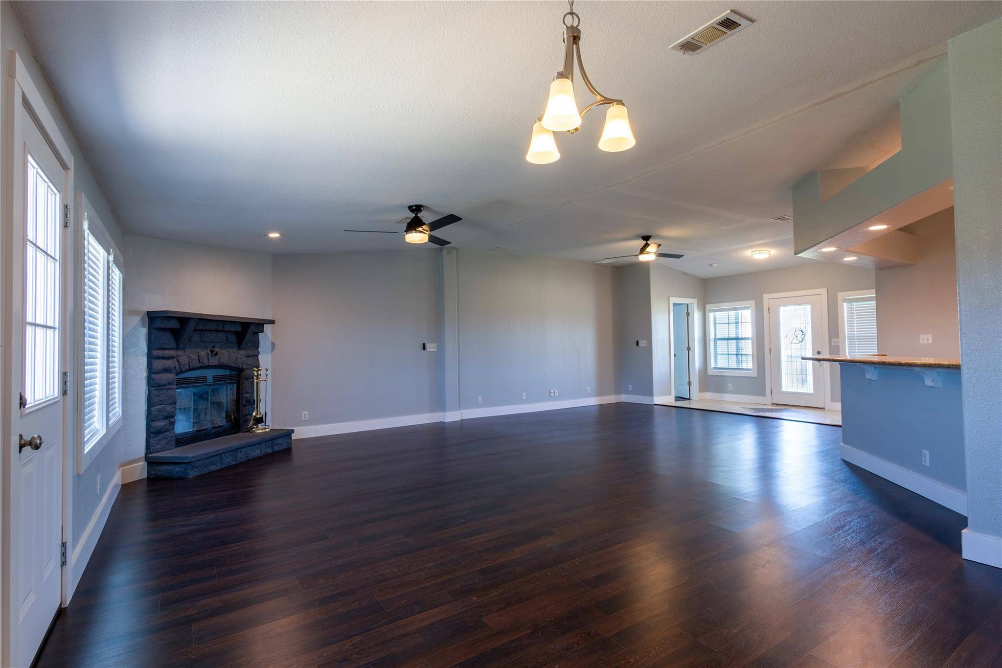 330 Cross LN, Kyle, TX 78640