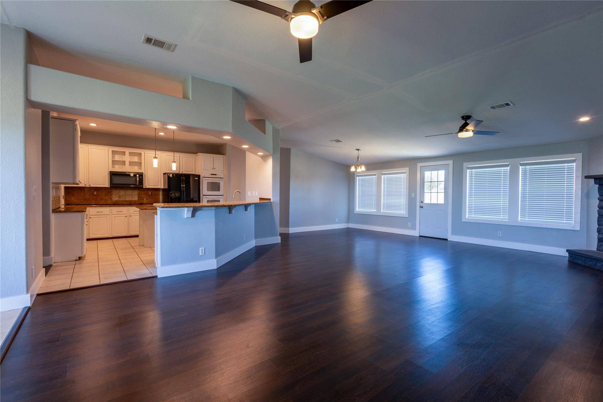 330 Cross LN, Kyle, TX 78640