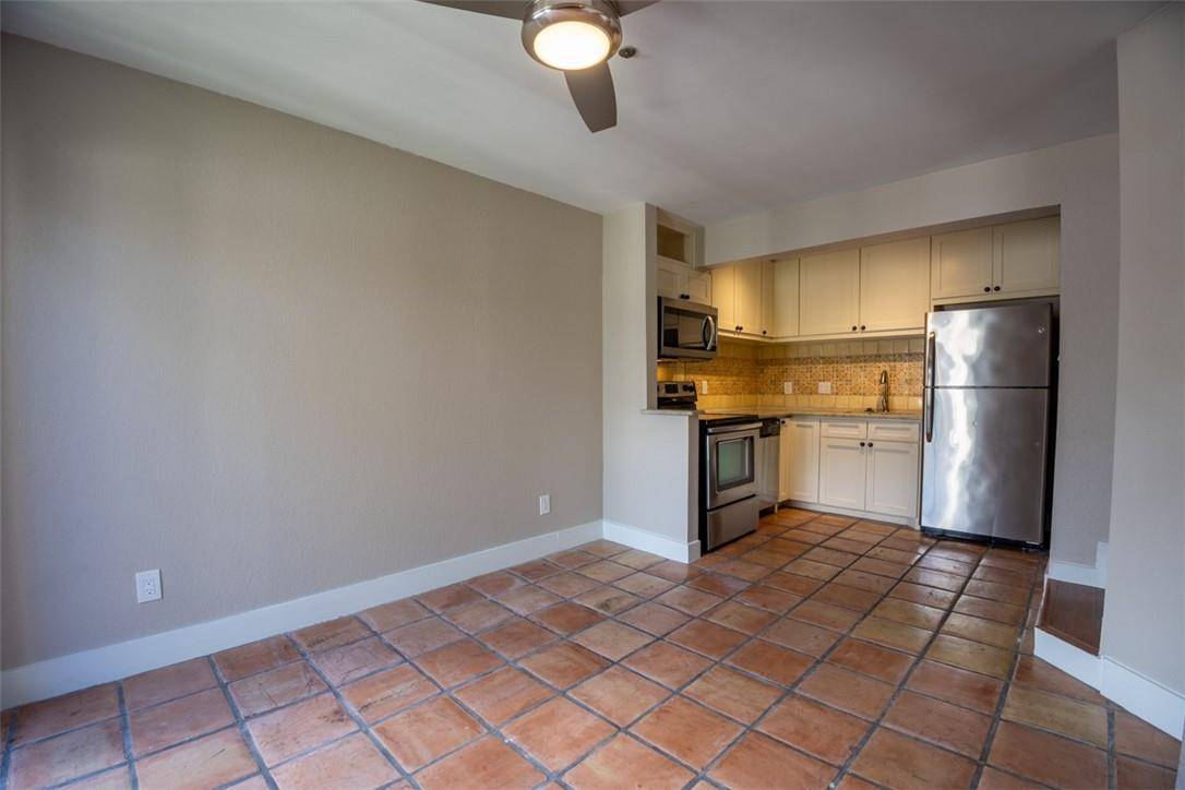 1306 Norwalk LN #302, Austin, TX 78703