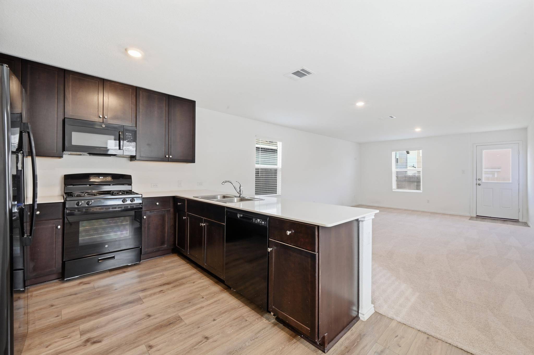 139 Gabbro GDNS, Maxwell, TX 78656