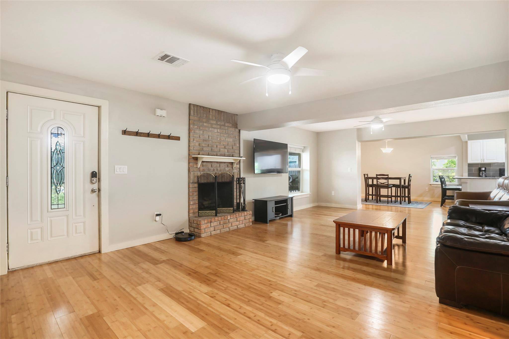 602 W Grady DR, Austin, TX 78753