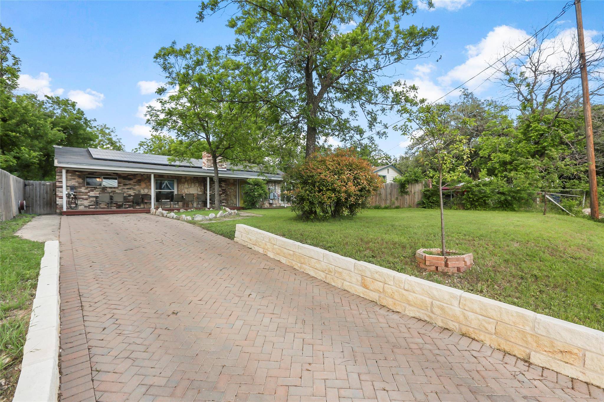 602 W Grady DR, Austin, TX 78753