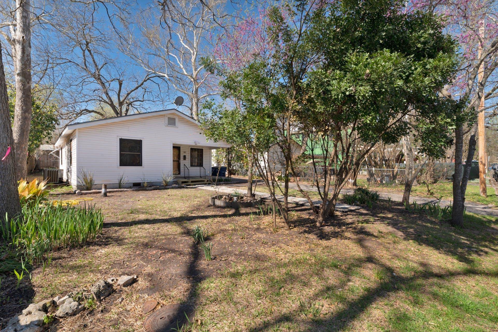 411 El Paso ST, Austin, TX 78704