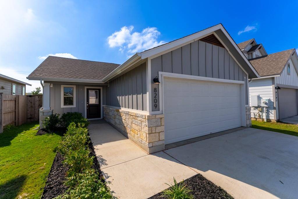 8209 McKamy DR, Austin, TX 78744