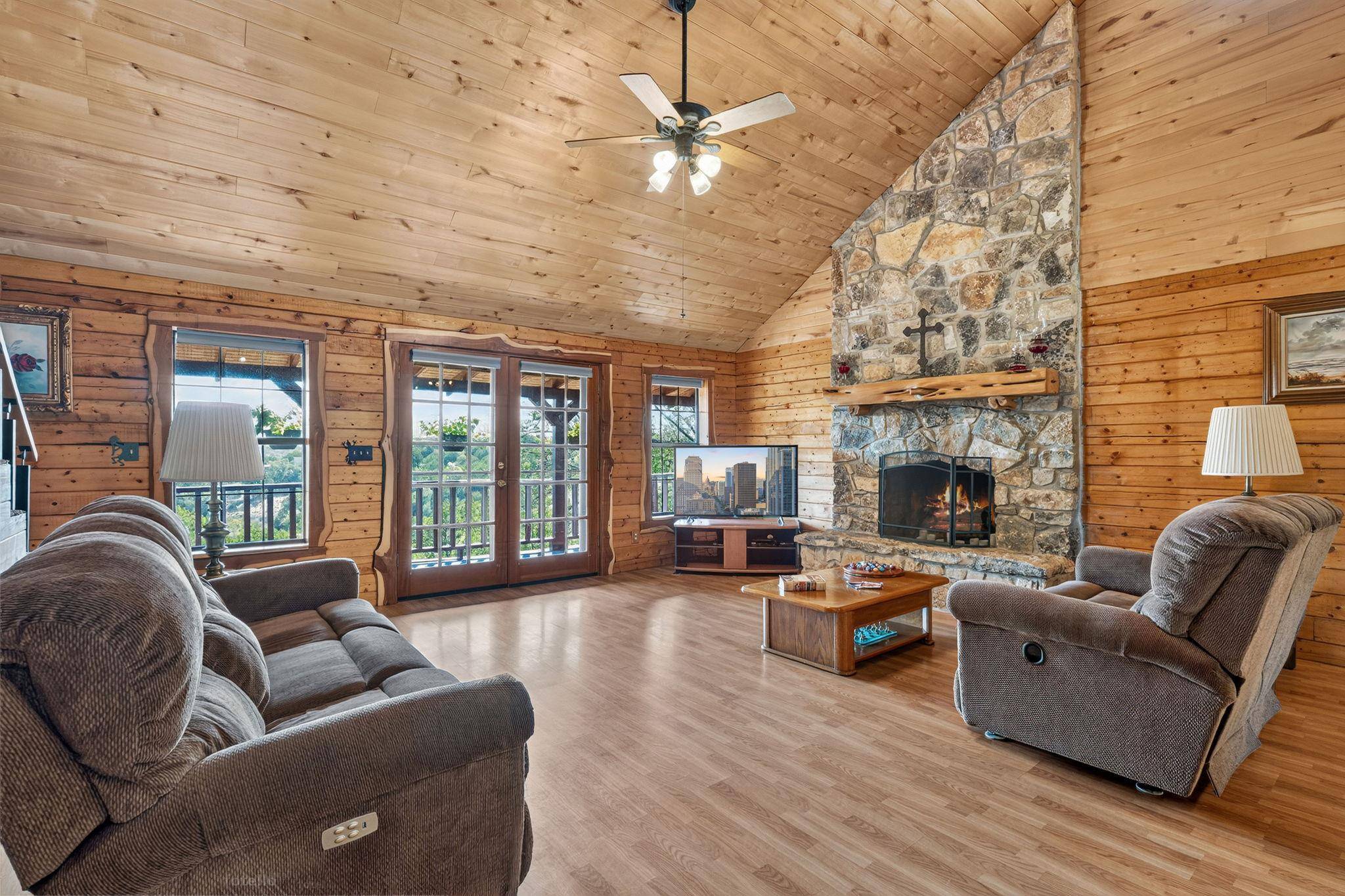 250 Gant RD, Dripping Springs, TX 78620