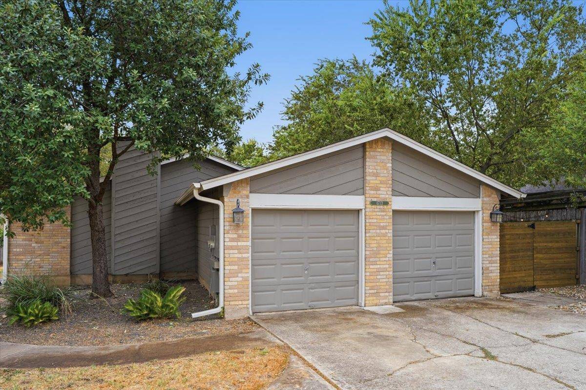 6713 West Gate BLVD #A, Austin, TX 78745