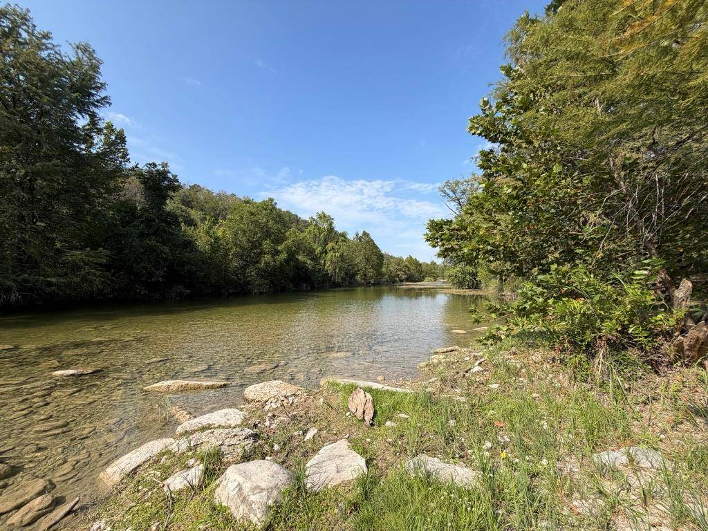 1911 Wayside DR, Wimberley, TX 78676