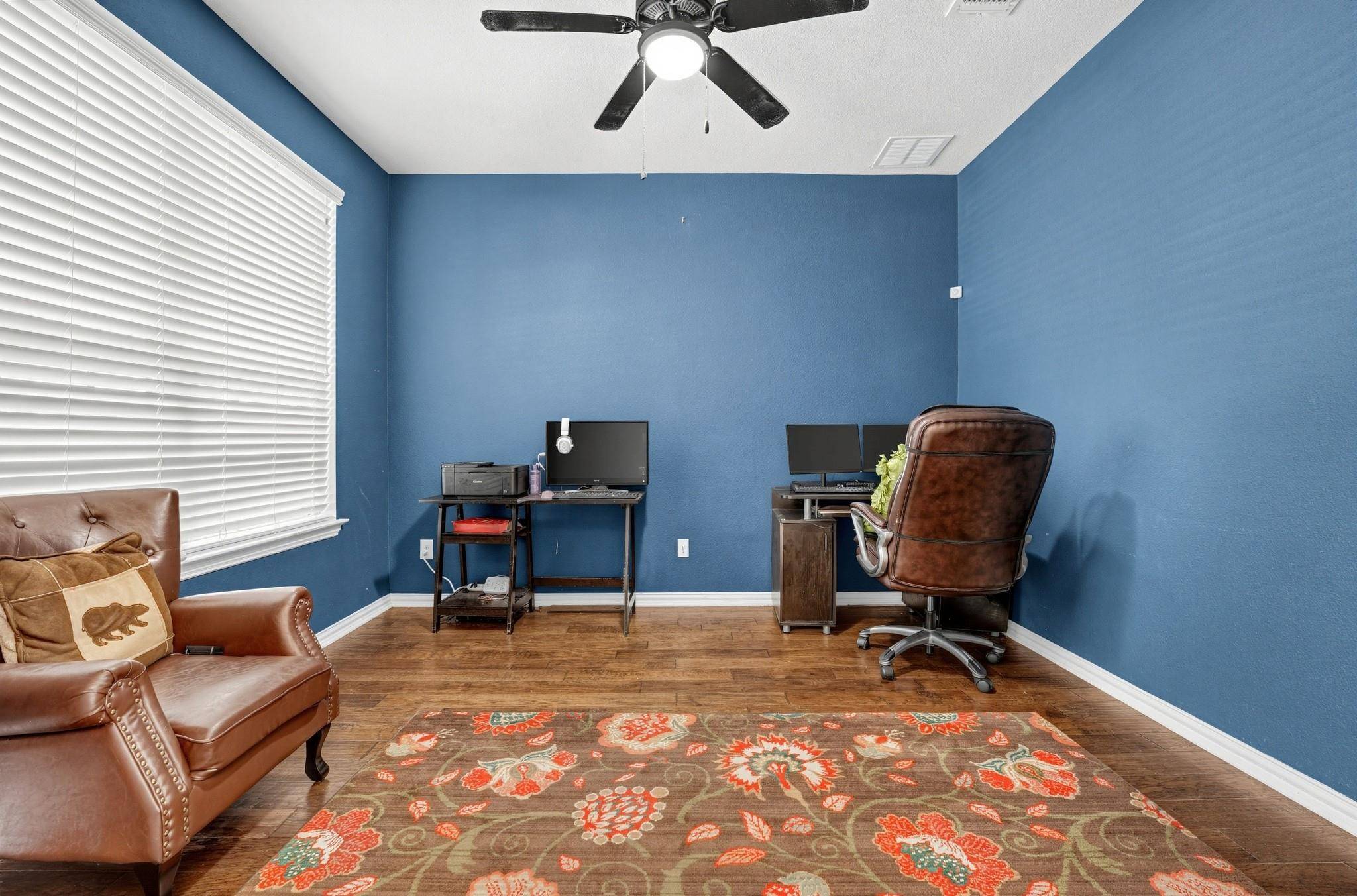 1694 Oyster CRK, Buda, TX 78610