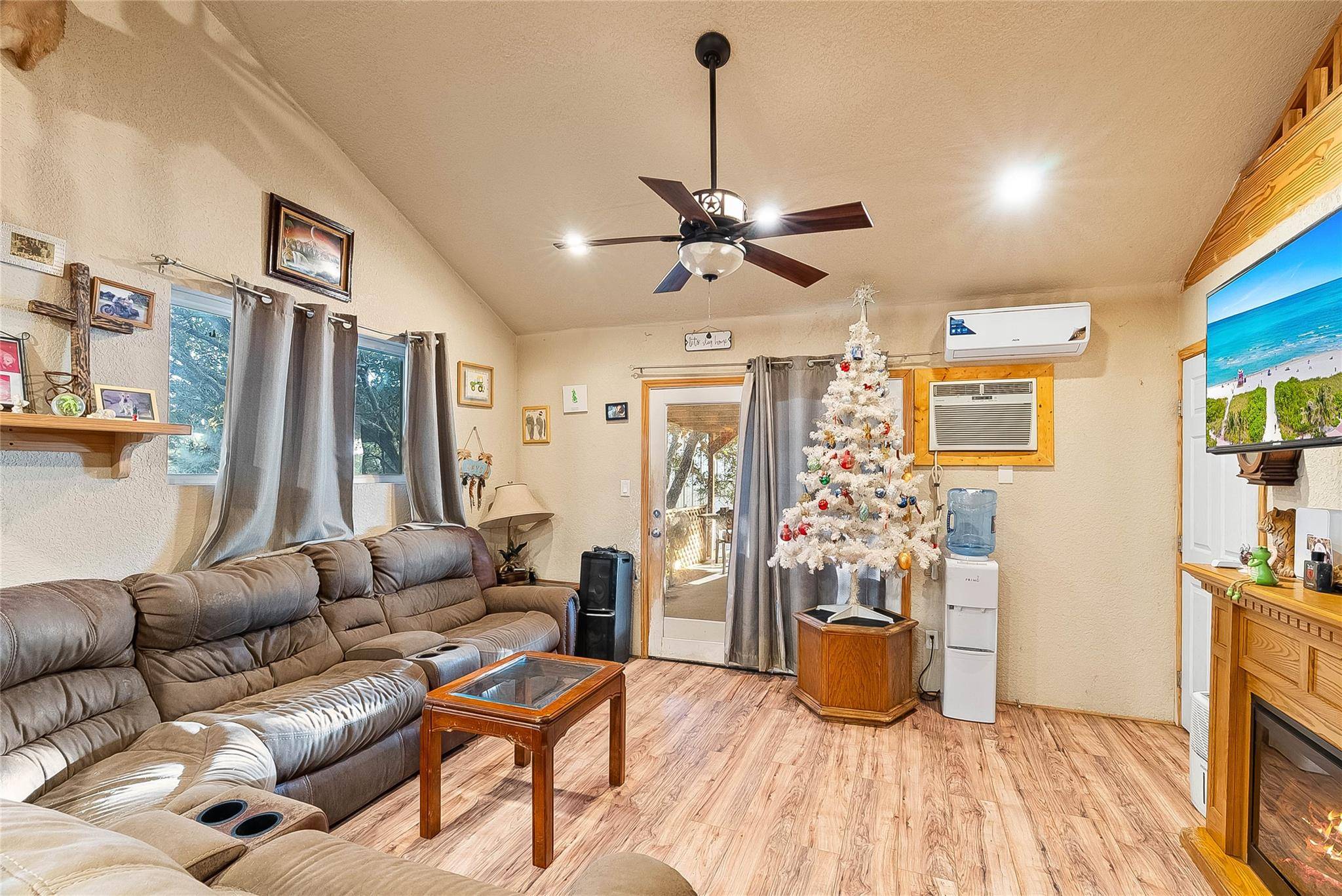 2301 Lone Star RD, Rockport, TX 78382