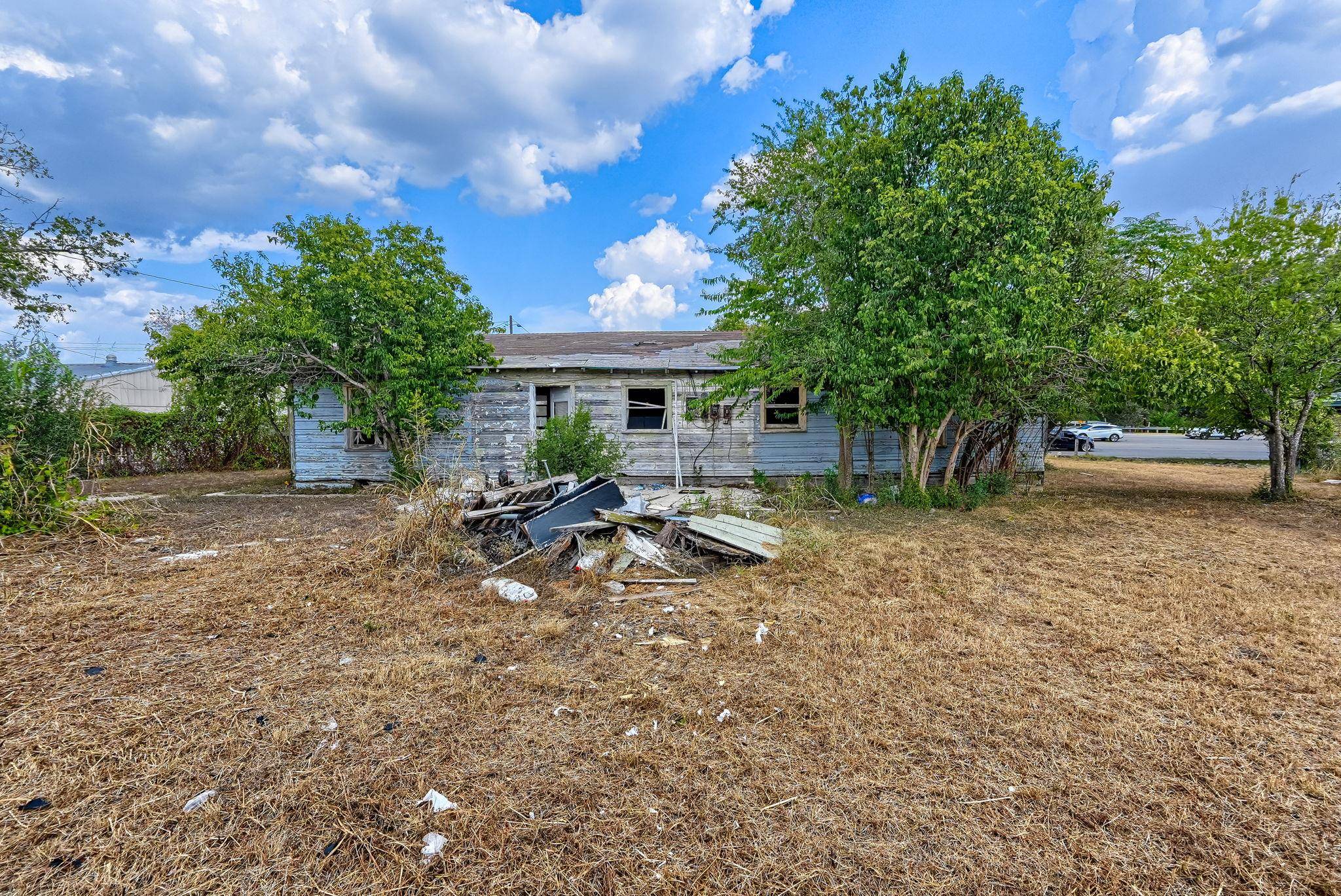 2212 Hunter RD, San Marcos, TX 78666