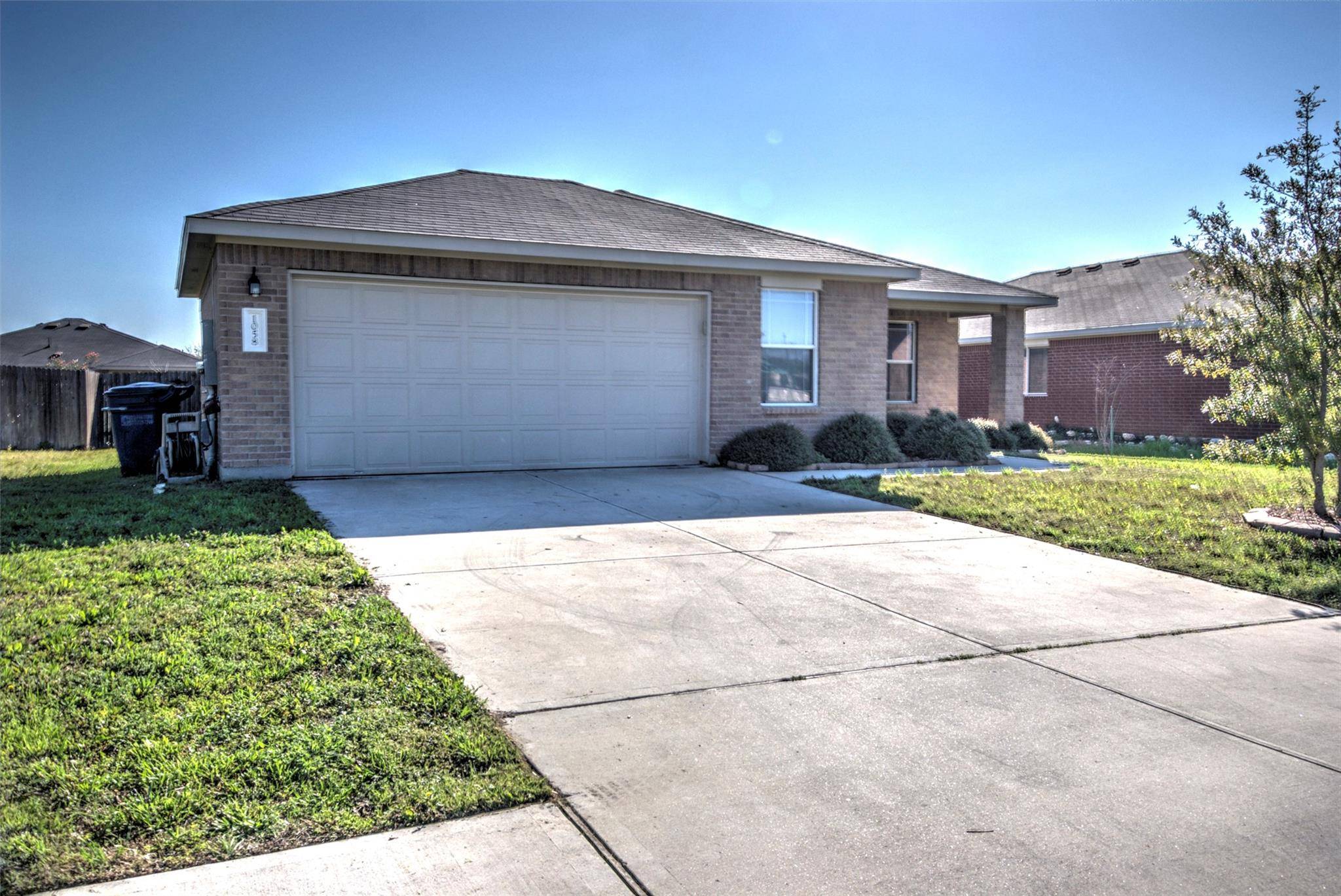 1058 W South ST, Leander, TX 78641
