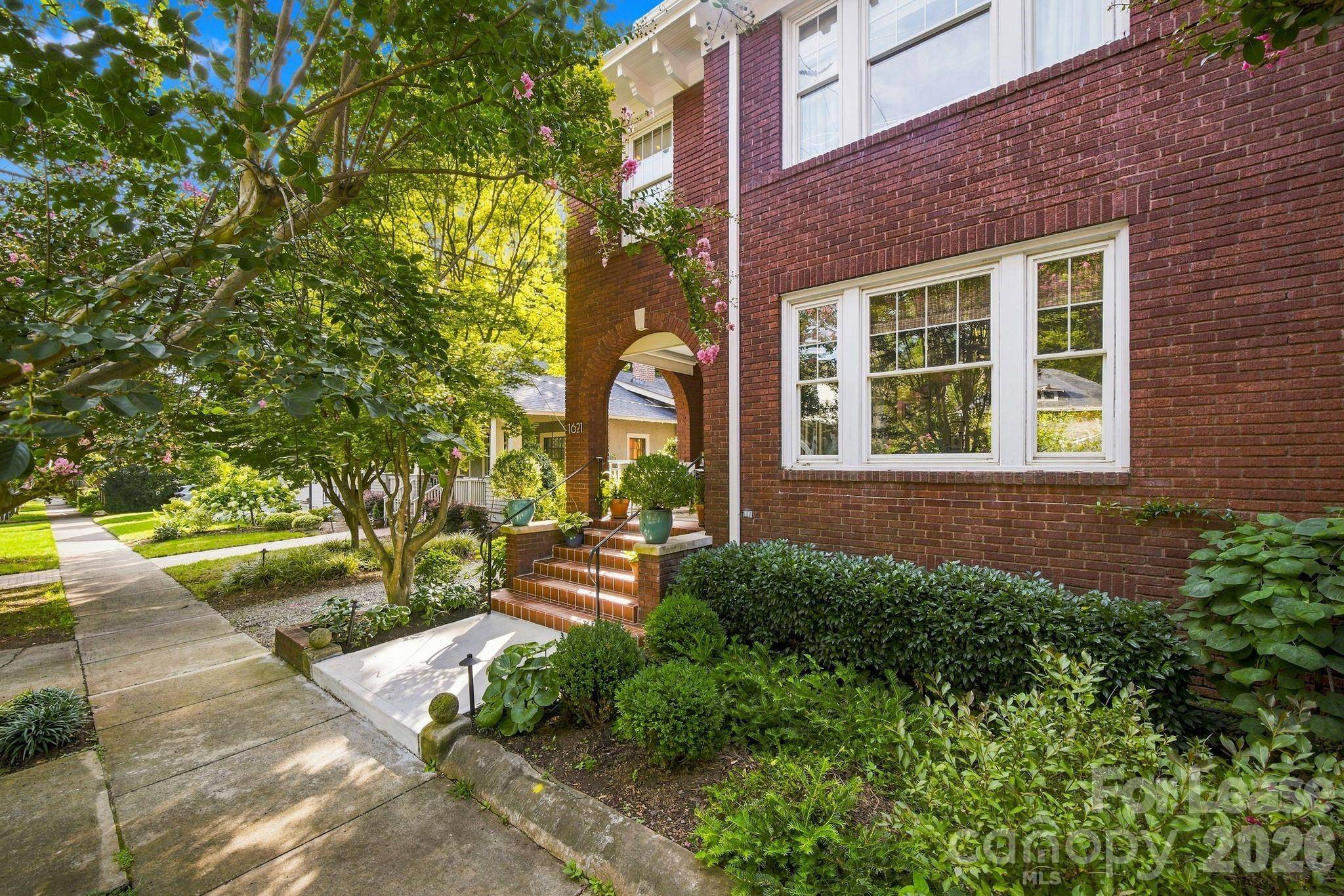 1621 Lyndhurst AVE, Charlotte, NC 28203