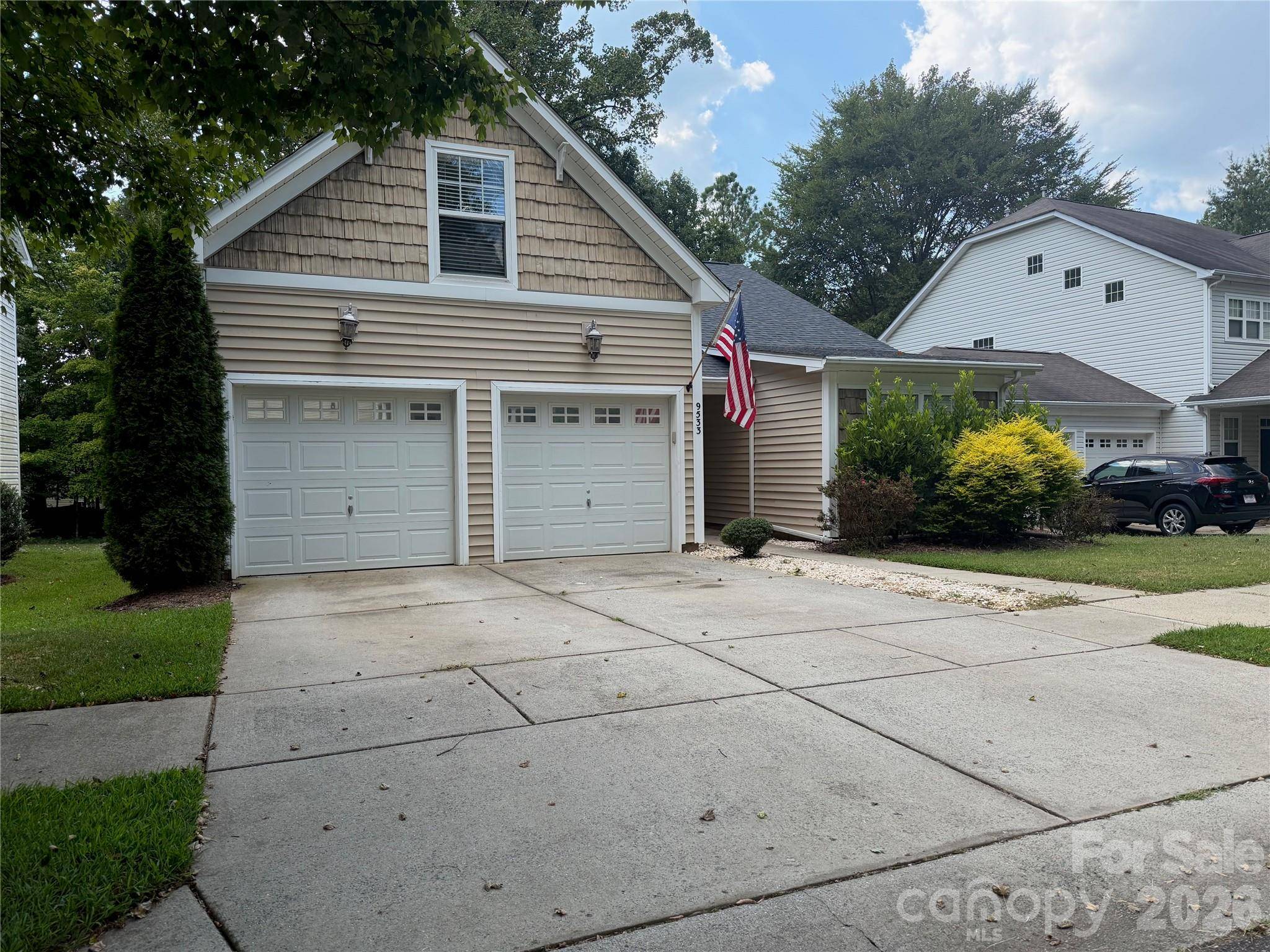 9533 Brighthaven LN, Charlotte, NC 28214