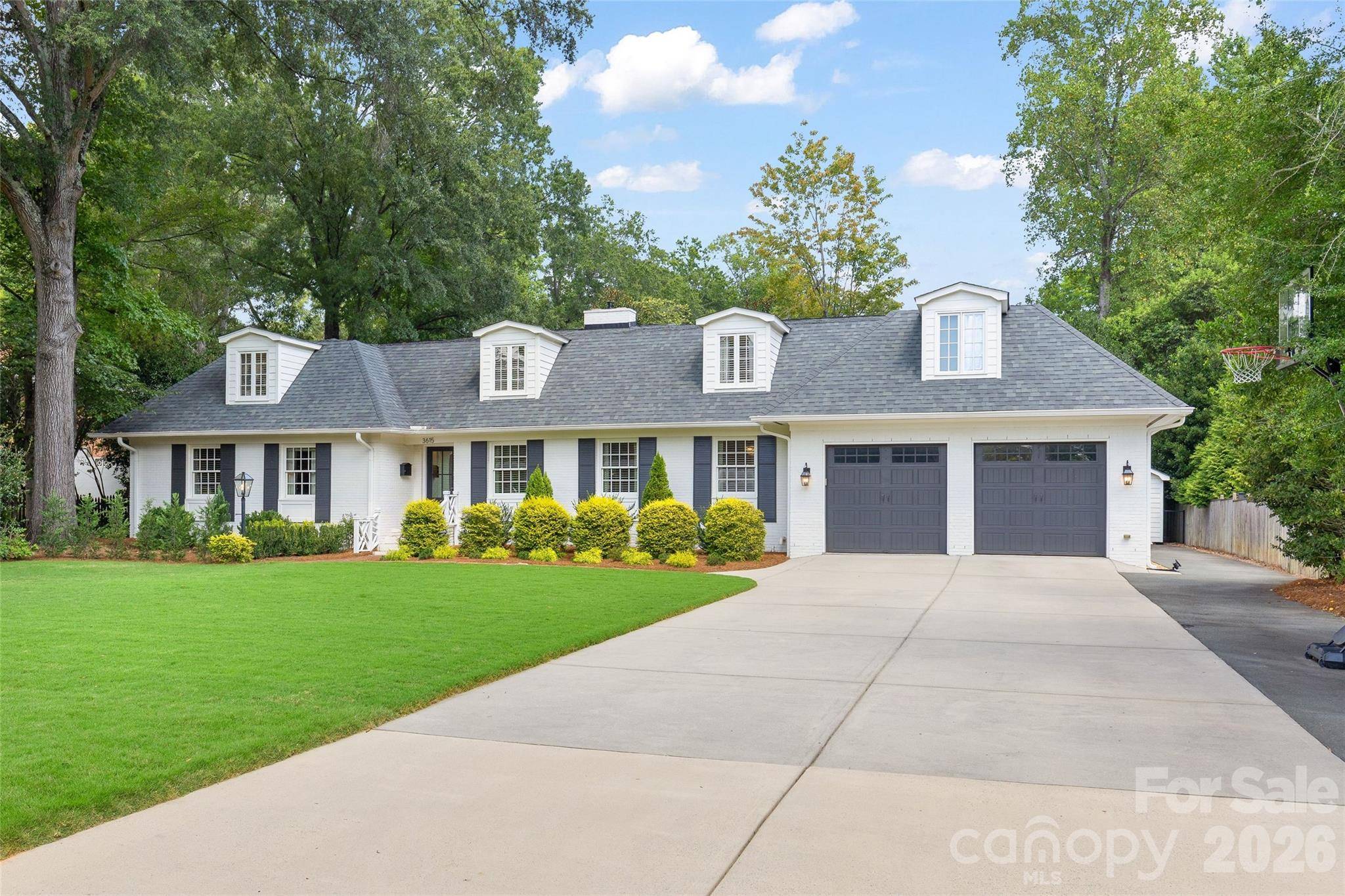 3615 Pickwick LN, Charlotte, NC 28211