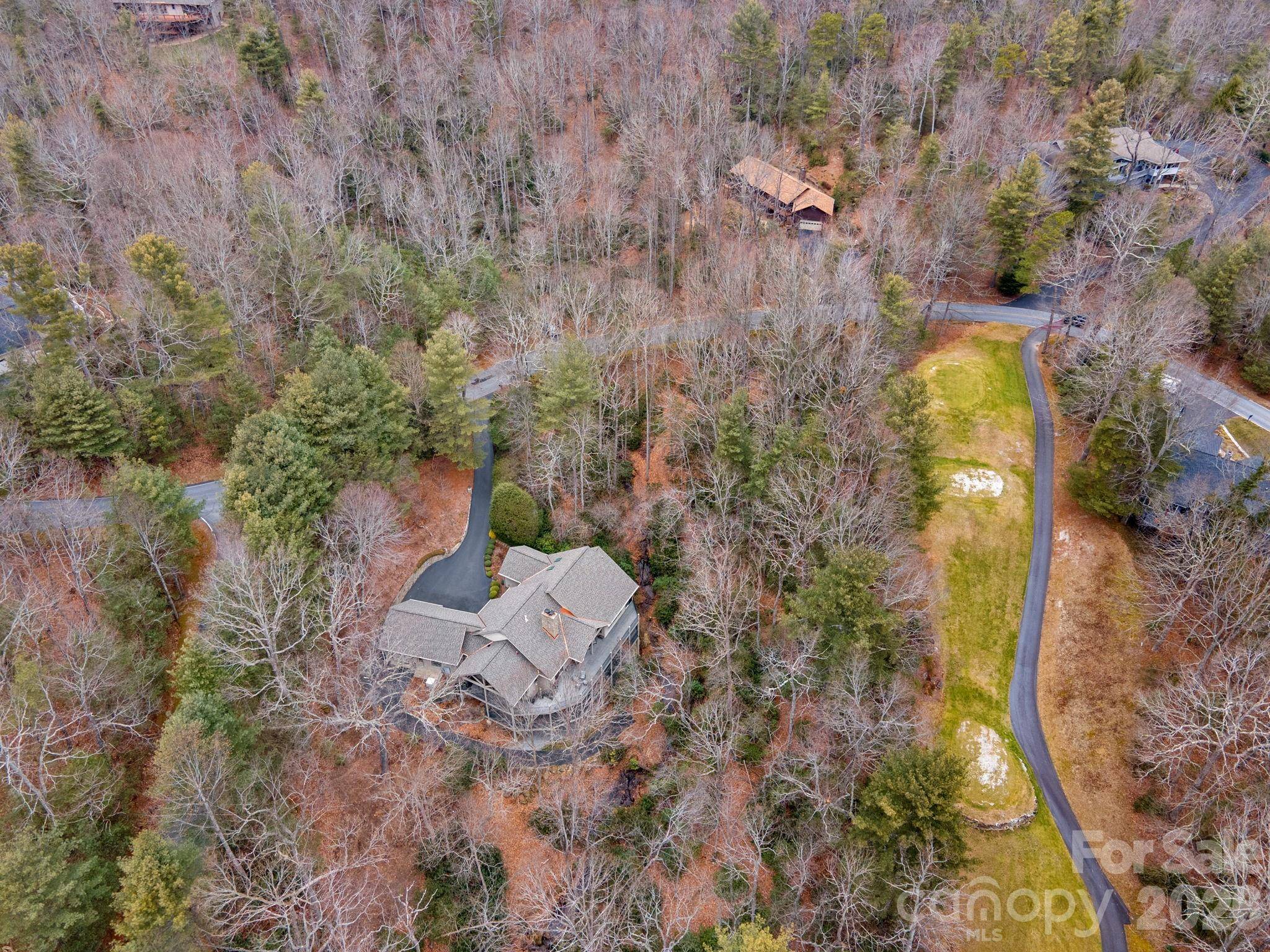 175 Overlook DR, Flat Rock, NC 28731