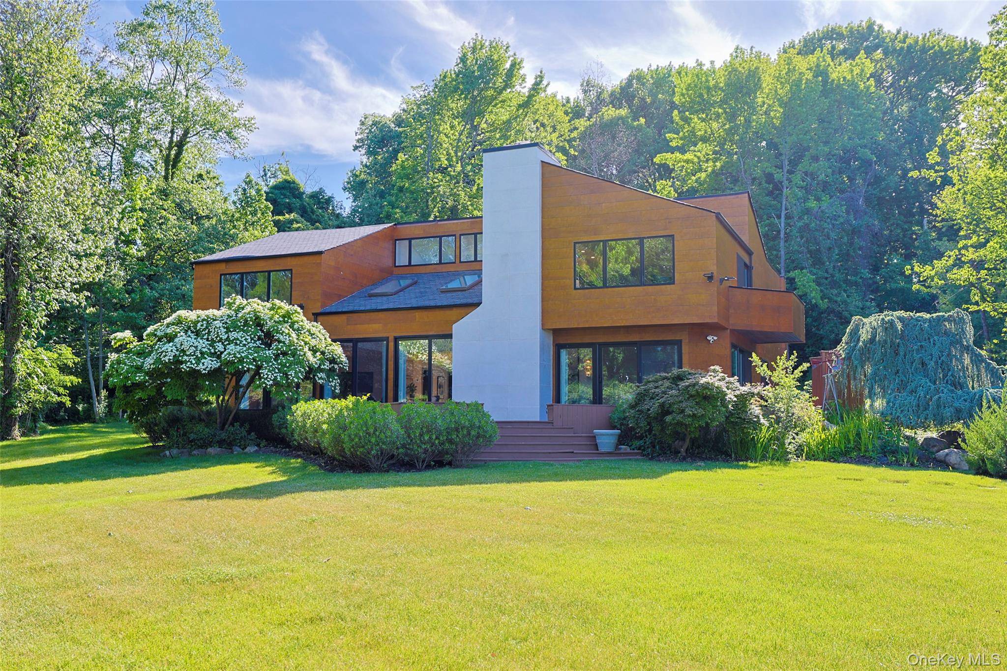 369 E Shore RD, Great Neck, NY 11023