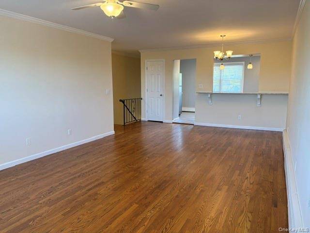 11 Harbour LN #1B, Oyster Bay, NY 11771