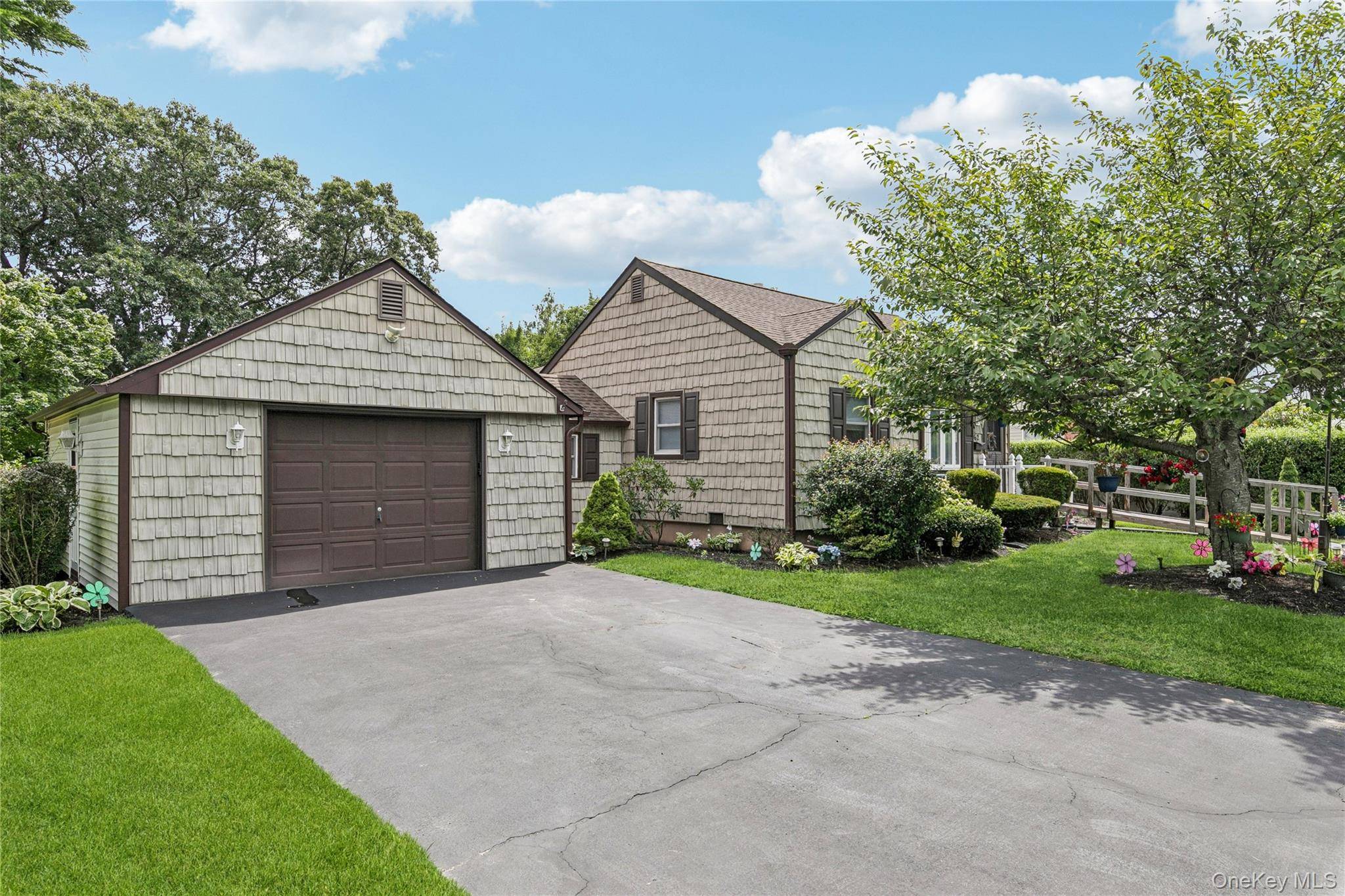 62 Sharp ST, Patchogue, NY 11772