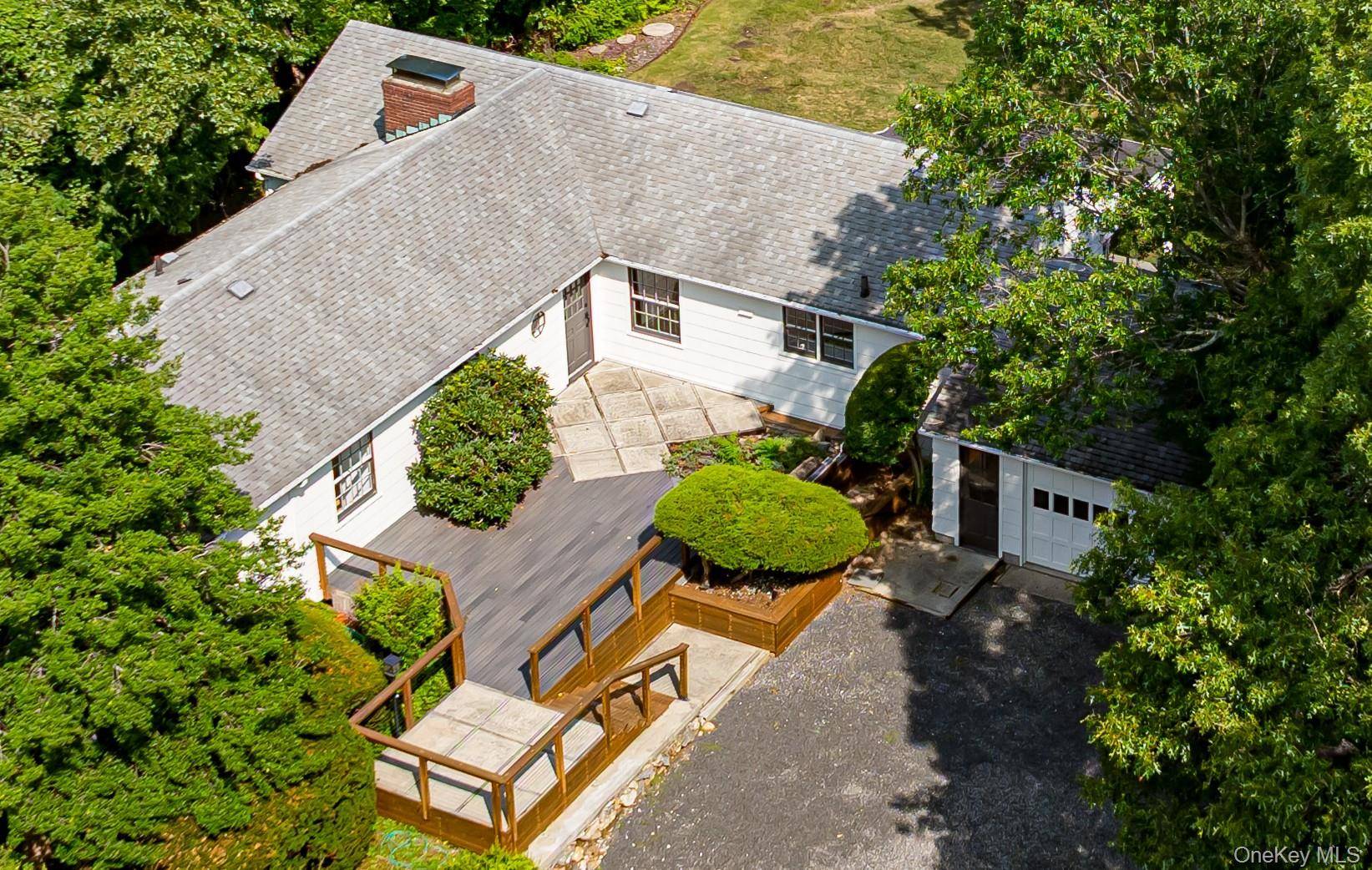 3 South RUN, Cold Spring Harbor, NY 11724