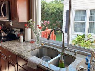 87 11th AVE, South Huntington, NY 11746