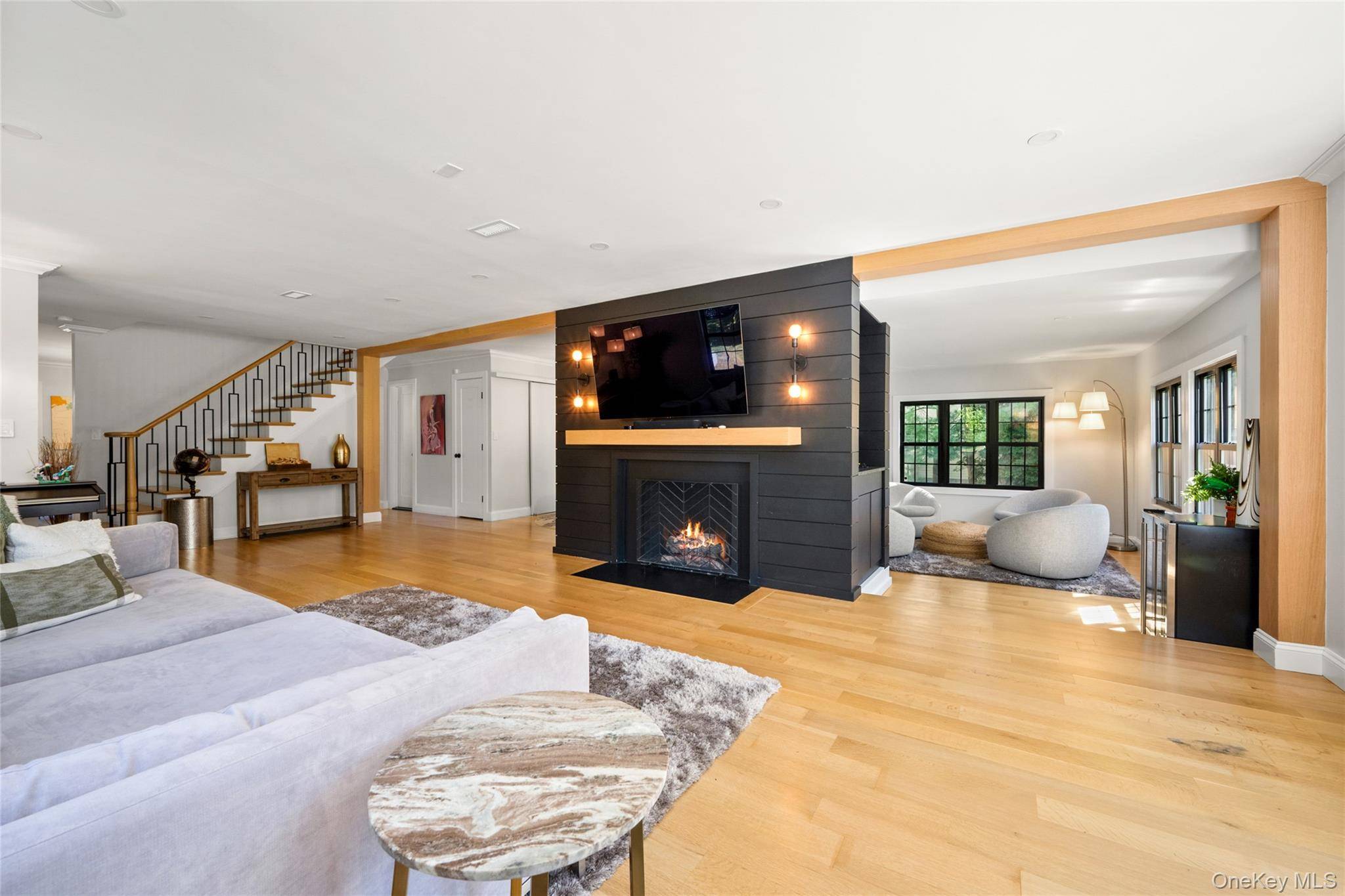22 Paddington RD, Scarsdale, NY 10583
