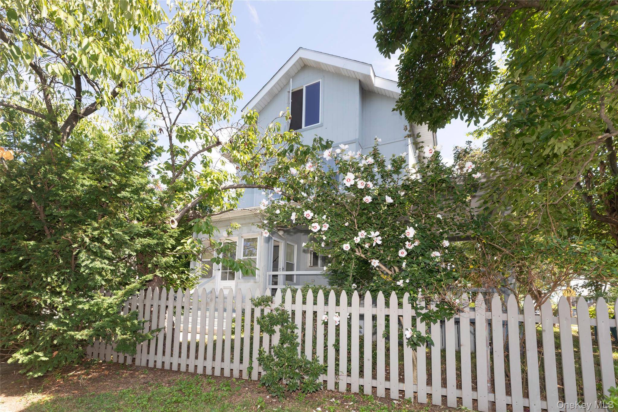 500 Minnieford AVE, Bronx, NY 10464